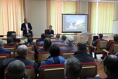 Нацпроекты стали главной темы беседы  Владислава Пинаева с работниками НТЗМК