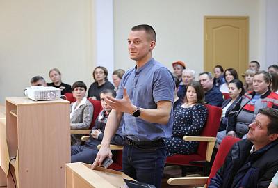 Нацпроекты стали главной темы беседы  Владислава Пинаева с работниками НТЗМК