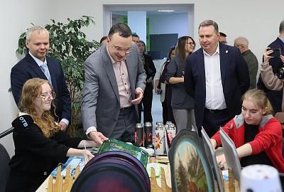 В Нижнем Тагиле открылись сразу два новых музея: каменных цветов и современного подноса