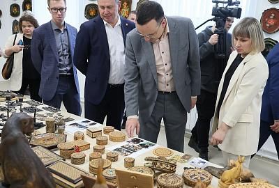 В Нижнем Тагиле открылись сразу два новых музея: каменных цветов и современного подноса