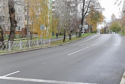 Отремонтированная дорога, построенные тротуары, довольные горожане  