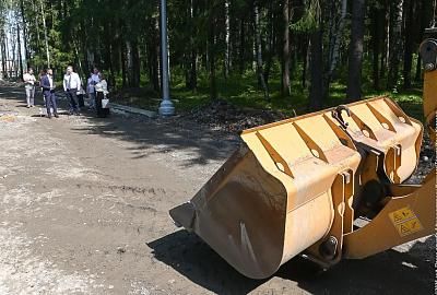 Несмотря на капризы погоды подрядчики намерены к осени закончить благоустройство парка Рудника