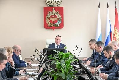 Владислав Пинаев встретился с директорским корпусом