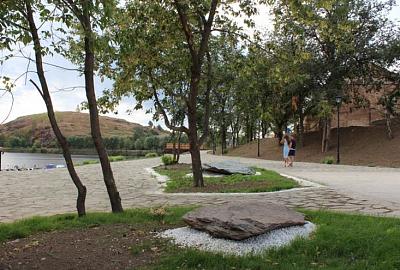 Establishment of leisure time arrangement complex “Natural and landscape park “Lisya Gora”