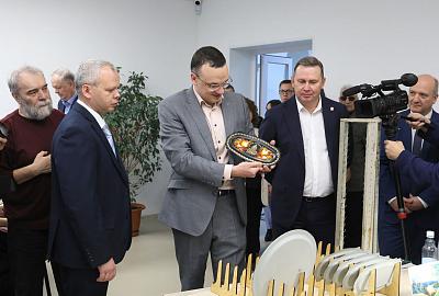 В Нижнем Тагиле открылись сразу два новых музея: каменных цветов и современного подноса