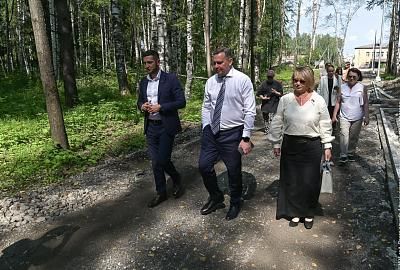 Несмотря на капризы погоды подрядчики намерены к осени закончить благоустройство парка Рудника