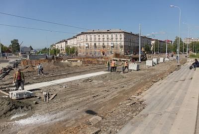 На Привокзальной площади начинается установка каркаса для стелы «Нижний Тагил – город трудовой доблести»