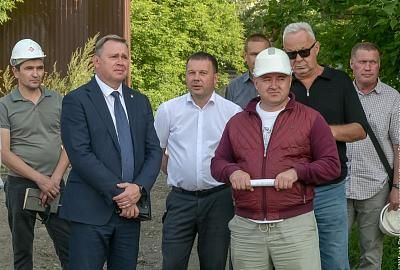 На Вые подрядчики приступили к строительству крытого катка